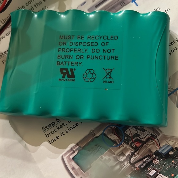 Battery replacement Brand: Greatpower
Replacement Battery 7.2v 3700mAh - Picture 3 of 3